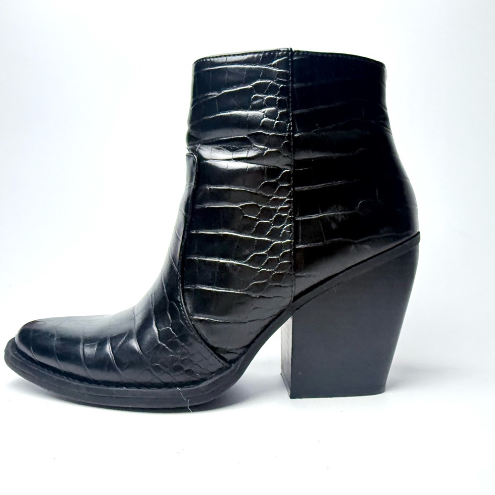 Madden Girl Black Faux Croc Ankle Boots – Women’s 8.5